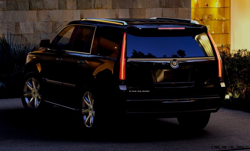 2015 Cadillac Escalade In-Depth Review + Mega Galleries38