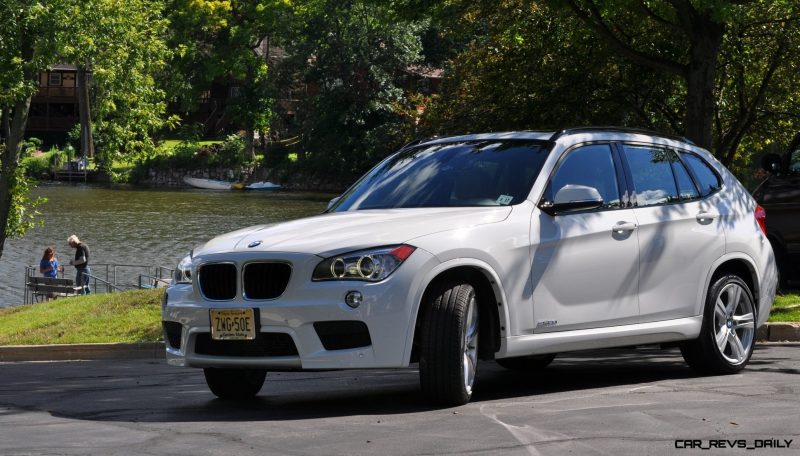 BMW X1 sDrive28i M Sport - Alpine White in 60 High-Res Photos30