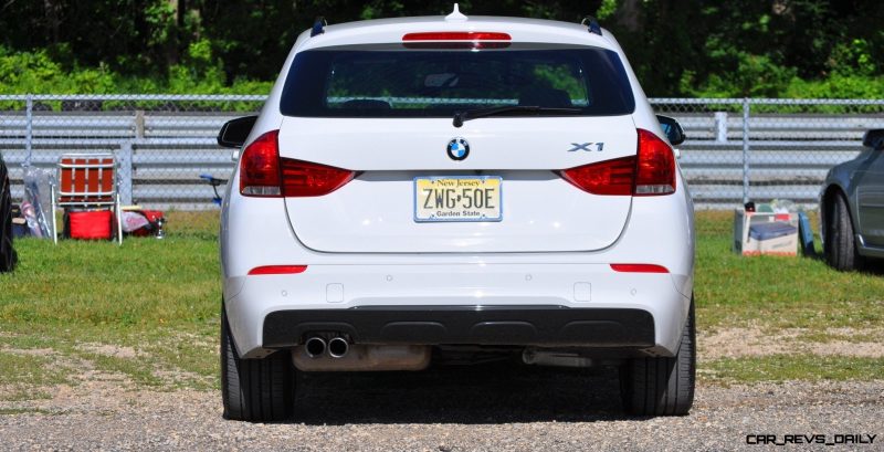 BMW X1 sDrive28i M Sport - Alpine White in 60 High-Res Photos4