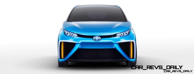 2013_Tokyo_Toyota_FCV_110