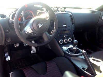 2014-Nissan-370Z-NISMO-Full-Driven-Review19-800x600