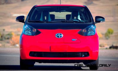2014 Scion iQ Glams Up With Two-Tone EV and Monogram Editions 23