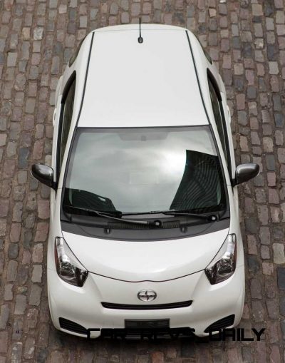 2014 Scion iQ Glams Up With Two-Tone EV and Monogram Editions 8