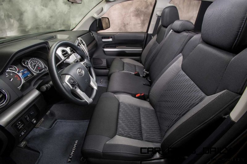 2014_Toyota_Tundra_SR5_017