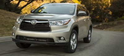 CarRevsDaily - 2014 Toyota Highlander Exterior Photo26