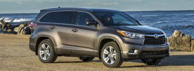 CarRevsDaily - 2014 Toyota Highlander Exterior Photo30