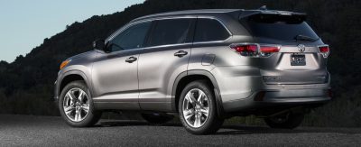 CarRevsDaily - 2014 Toyota Highlander Exterior Photo34