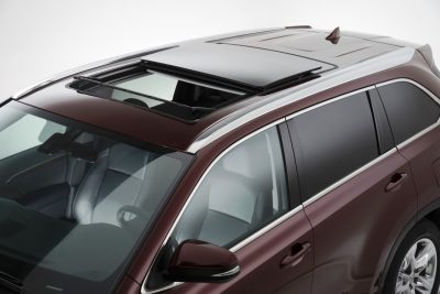 CarRevsDaily - 2014 Toyota Highlander Exterior Photo5