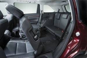 CarRevsDaily - 2014 Toyota Highlander Interior Photo10