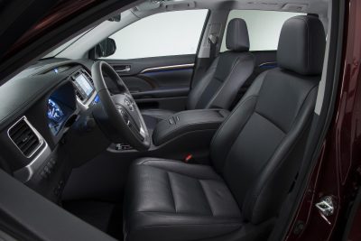 CarRevsDaily - 2014 Toyota Highlander Interior Photo6