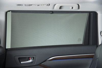 CarRevsDaily - 2014 Toyota Highlander Interior Photo8