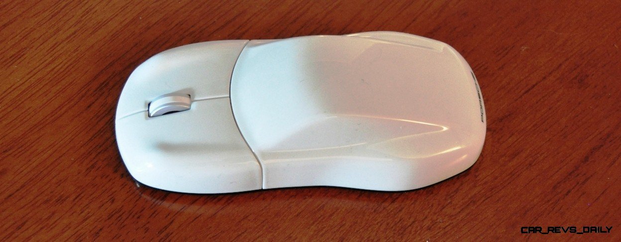 CarRevsDaily - Porsche Design Computer Mouse - Gadget Review 22