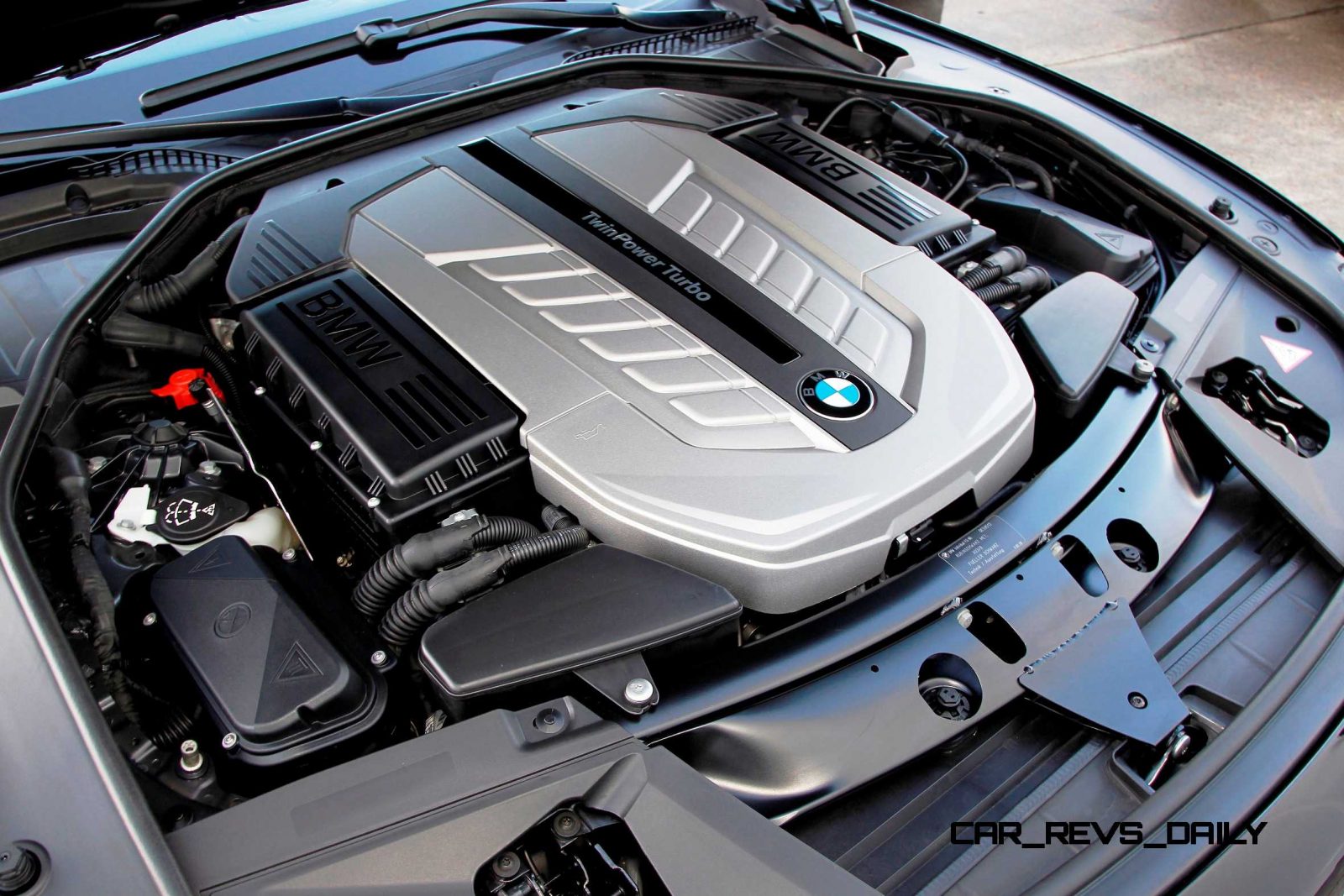 BMW V12 Turns 25! Celebrating the Evolution of the V12 BMW 7-series ...