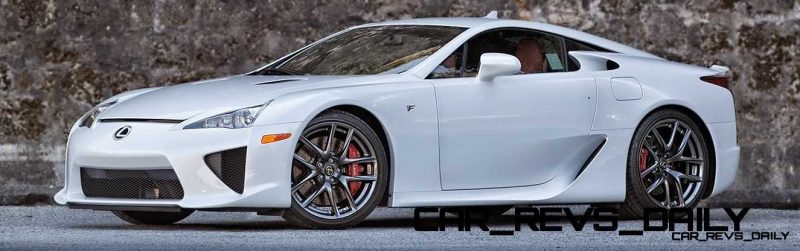 ItzKirb Photographs the Lexus LFA 4