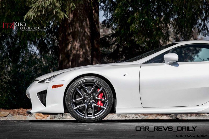 ItzKirb Photographs the Lexus LFA 5