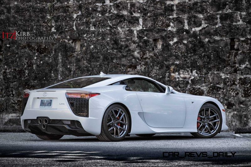 ItzKirb Photographs the Lexus LFA 7