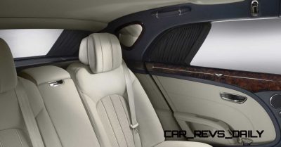 Rear_seats_and_windows_open3