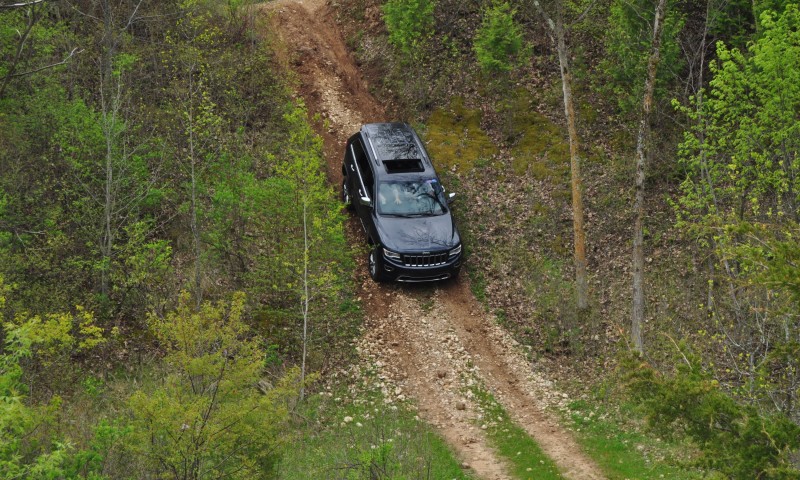 2014 Jeep Grand Cherokee Shows Its Trail Rated Skills Off-Road 21