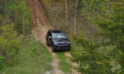 2014 Jeep Grand Cherokee Shows Its Trail Rated Skills Off-Road 31