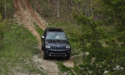 2014 Jeep Grand Cherokee Shows Its Trail Rated Skills Off-Road 34