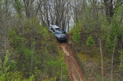 2014 Jeep Grand Cherokee Shows Its Trail Rated Skills Off-Road 7