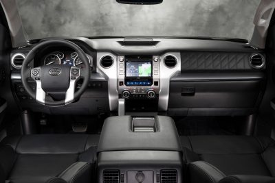 2014_Toyota_Tundra_Platinum_010