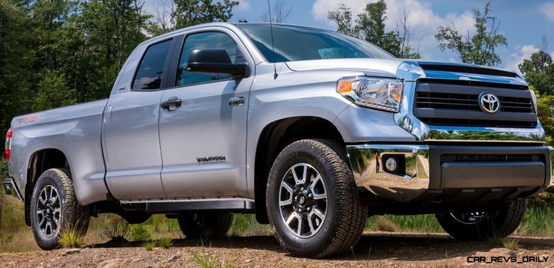 2014_Toyota_Tundra_SR5_009