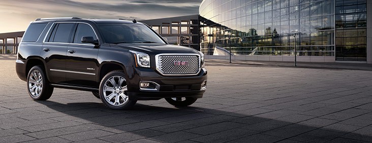 2015 GMC Yukon Denali in Nine Color Turntables » Car-Revs-Daily.com