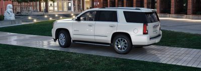 Color Visualizer for the 2015 GMC Yukon Denali - Summit White 11