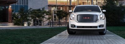 Color Visualizer for the 2015 GMC Yukon Denali - Summit White 36