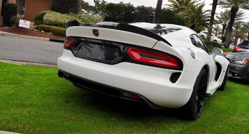 2014 SRT Viper TA in 25 All-New, Real-Life Photos with Carbon Aero Styling Options 13