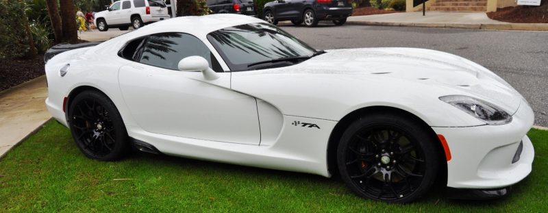 2014 SRT Viper TA in 25 All-New, Real-Life Photos with Carbon Aero Styling Options 19