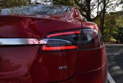 2014 TESLA Model S 85 -- Road Test Video Review -- 1500-words -- 250 Images -- Smooth Power, Great Dynamics, Unequivocal EV Brilliance 27