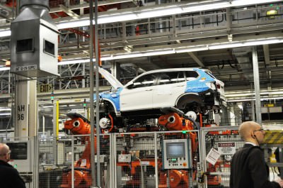 BMW X3 and X4 Factory Tour in 111 High-Res Photos -- Cool, Calm, and Quiet = Opposite of Most Auto Plants 43