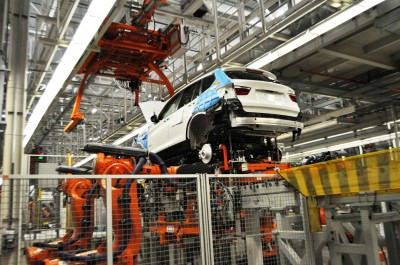 BMW X3 and X4 Factory Tour in 111 High-Res Photos -- Cool, Calm, and Quiet = Opposite of Most Auto Plants 57