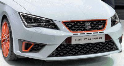 SEAT Leon Cupra in First OEM Embedded Spin GIF