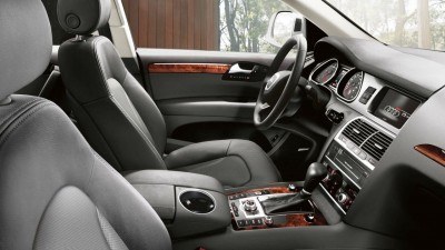 2014-Audi-Q7-beauty-interior-02