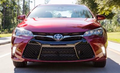 HD Road Test Review - 2015 Toyota Camry XSE 1