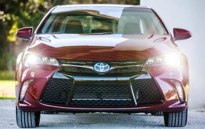 HD Road Test Review - 2015 Toyota Camry XSE 11