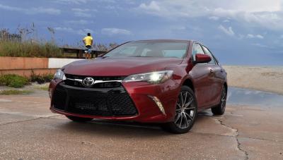 HD Road Test Review - 2015 Toyota Camry XSE 33