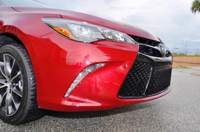 HD Road Test Review - 2015 Toyota Camry XSE 52