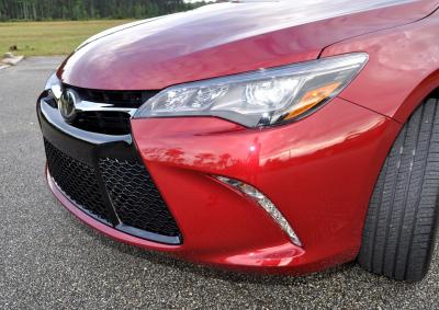 HD Road Test Review - 2015 Toyota Camry XSE 77