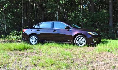 Road Test Review - 2015 Toyota Avalon Hybrid 6