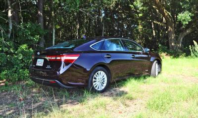 Road Test Review - 2015 Toyota Avalon Hybrid 9