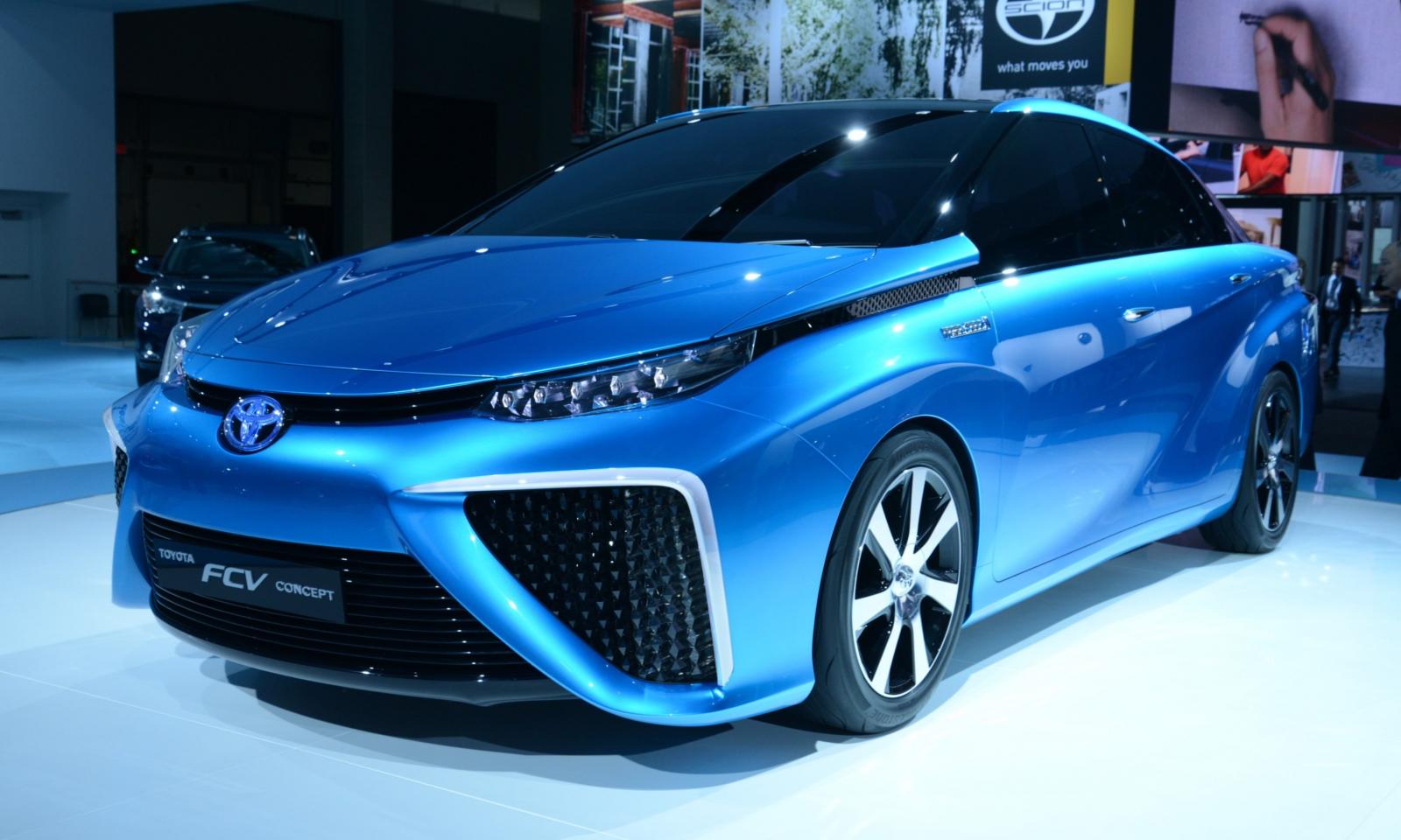 Toyota Mirai FCV 2015