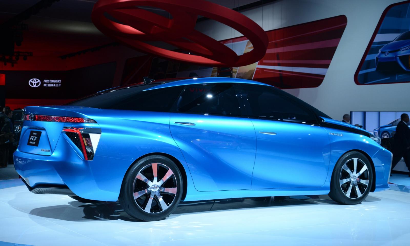 Toyota Mirai FCV 2015