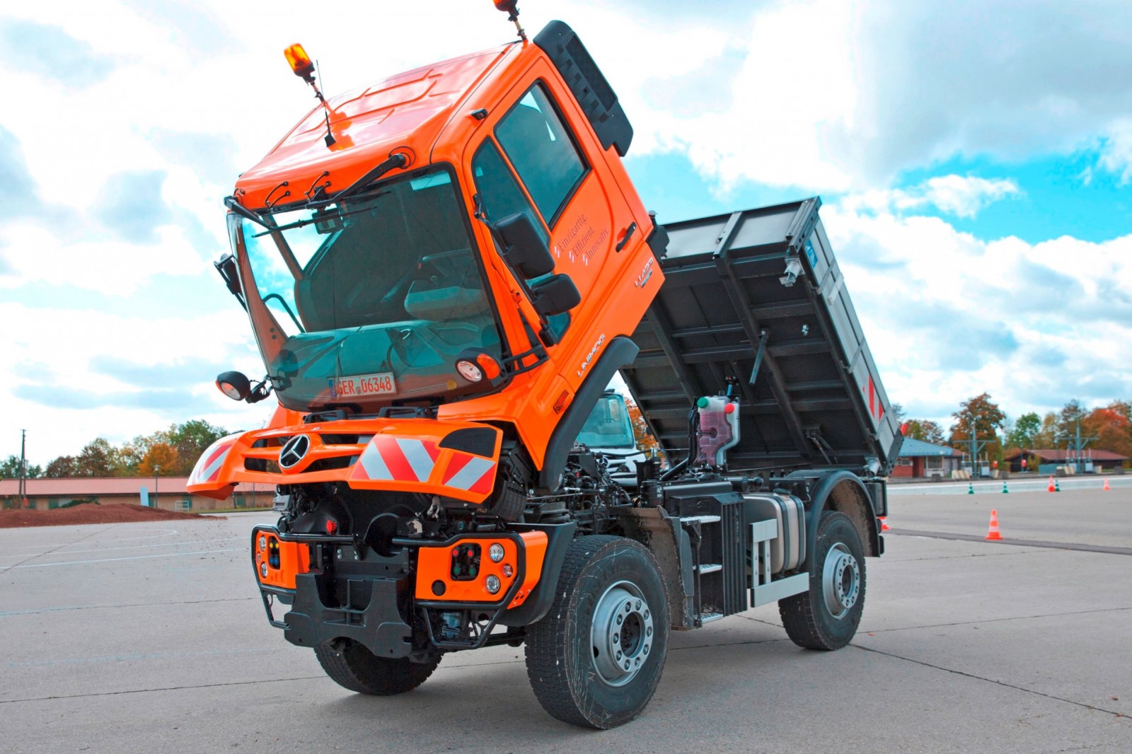 Mercedes Benz Unimog кабина