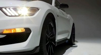 2016 SHELBY GT350 Mustang White 34