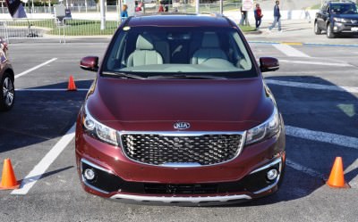 2015 Kia Sedona SXL 16