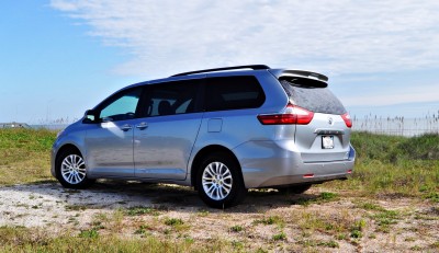 2015 Toyota Sienna XLE 41